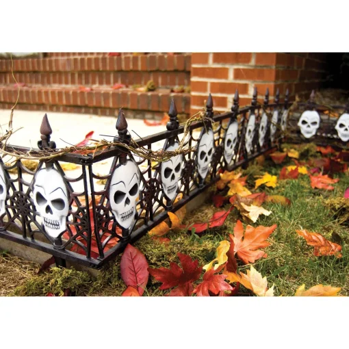 Party City Gothic Skull Fences 2Ct| Tombstones & Fencing