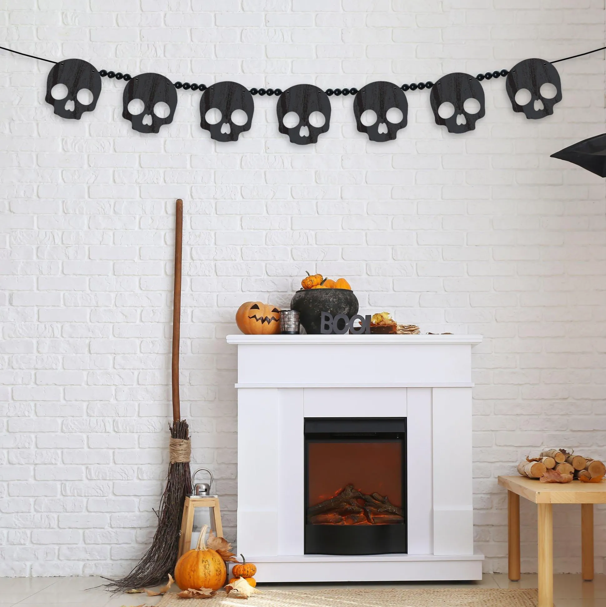 Party City Skull Wood Garland, 6Ft| Window & Wall Décor